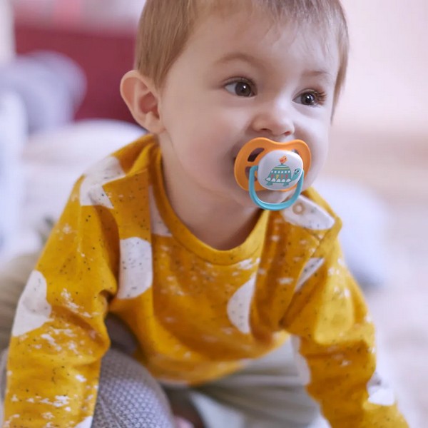 Продукт Philips AVENT Ultra Air Happy - 2 бр. ортодонтични залъгалки 6-18м с декорация Надпис Love в кутия за стерилизиране - 0 - BG Hlapeta