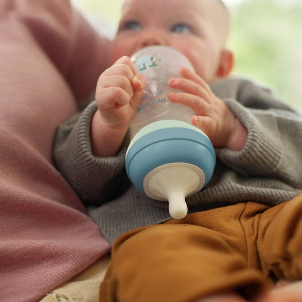 Продукт Нощен комплект за бебе Philips AVENT SCD838/17 със шише за хранене - Natural Response 260 мл с биберон без протичане със среден поток и залъгалка Ultra Soft - 0 - BG Hlapeta