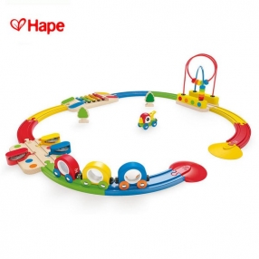 Hape - Дървена Жп линия със звуци и гледки 