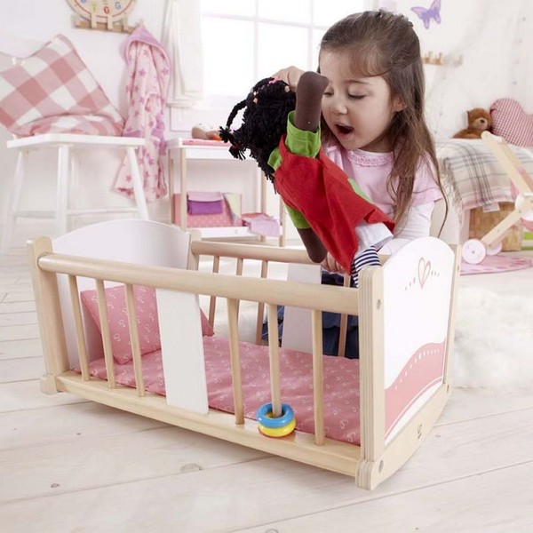 Продукт Hape - Детска легло за кукли, люлеещо се - 0 - BG Hlapeta