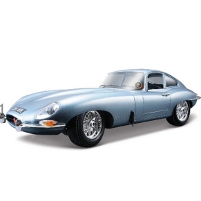 Bburago Plus  Jaguar'E'Coupe (1961) - кола 1:18
