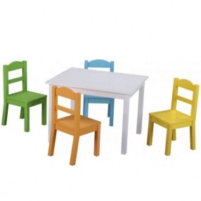 Classic world - Детска дървена маса с 4 стола
