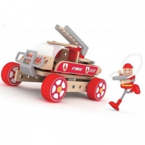 Classic world Пожарникарска кола - Дървен конструктор за деца