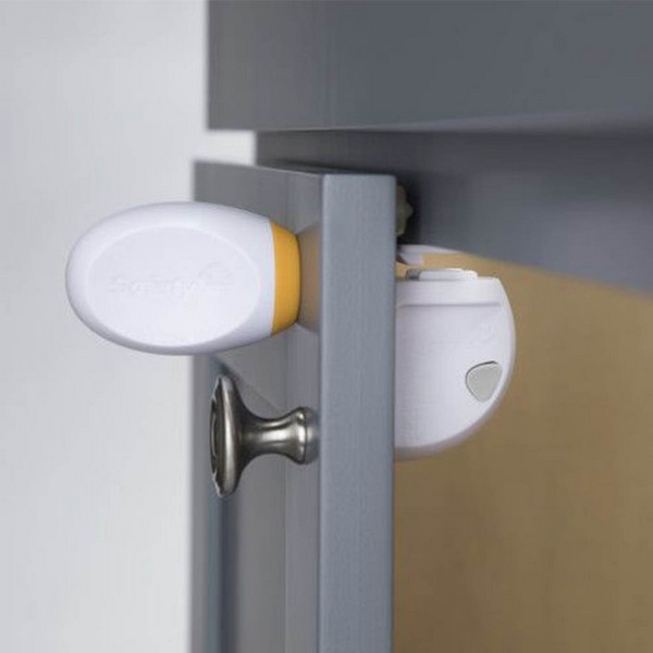 Продукт SAFETY 1ST - Магнитна ключалка за шкафове (2 ключалки + 1 ключ) 12м+ - 0 - BG Hlapeta
