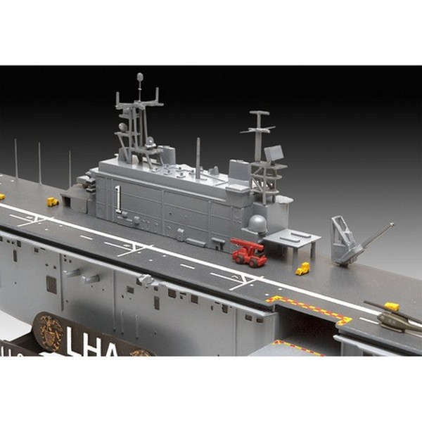 Продукт Revell Tarawa LHA-1 Щурмови Американски кораб  - Сглобяем модел - 0 - BG Hlapeta