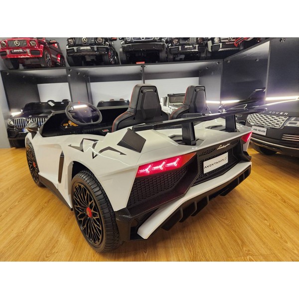 Продукт Акумулаторна кола Licensed Lamborghini Aventador SVJ 24V с меки гуми и кожена седалка - 0 - BG Hlapeta