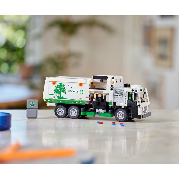 Продукт LEGO Technic - Боклукчийски камион Mack LR Electric - 0 - BG Hlapeta