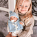 Arias Мартин - Кукла-бебе с пухено одеяло в синьо - 40 см