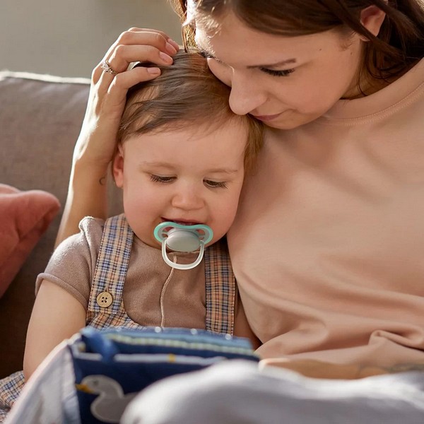 Продукт Philips AVENT Ultra Air 18м+ - Комплект от 2 бр. ортодонтични залъгалки, в кутия за стерилизиране - 0 - BG Hlapeta