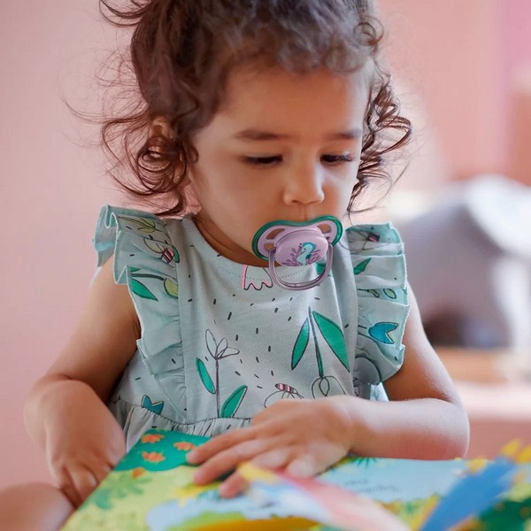 Продукт Philips avent Ultra Air 6-18м - 2 бр. ортодонтични залъгалки  с декорация в кутия за стерилизиране - 0 - BG Hlapeta
