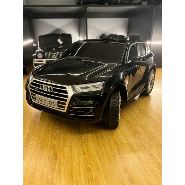 Продукт Двуместен Акумулаторен джип Audi Q5 24V с меки гуми и кожена седалка - 0 - BG Hlapeta