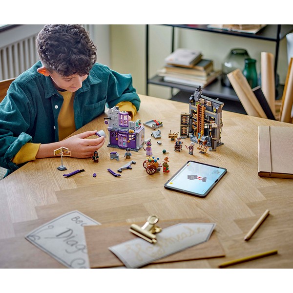 Продукт LEGO Harry Potter - Оливандър и дрехи от мадам Молкин, 744 елемента - 0 - BG Hlapeta