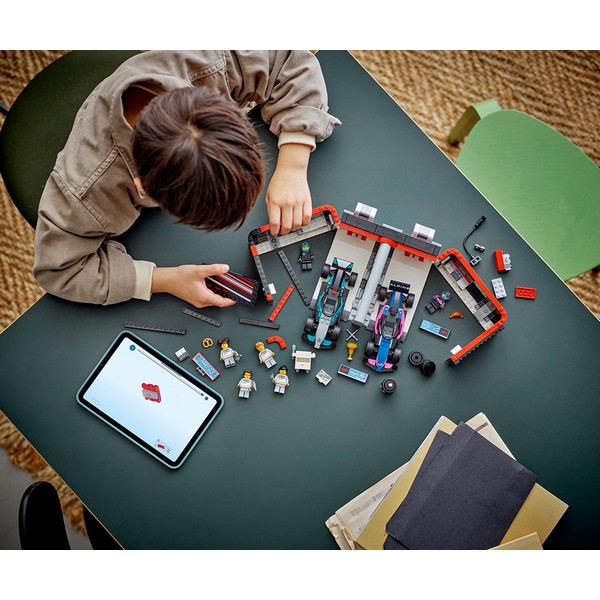 Продукт LEGO City - Гараж от F1 с коли Mercedes-AMG и Alpine, 678 елемента - 0 - BG Hlapeta