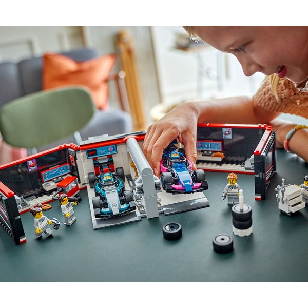 Продукт LEGO City - Гараж от F1 с коли Mercedes-AMG и Alpine, 678 елемента - 0 - BG Hlapeta