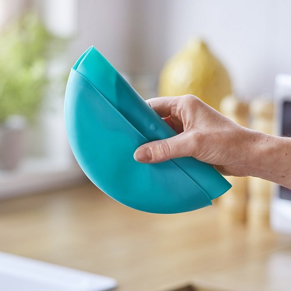 Продукт Tommee Tippee Roll n Go - Мек силиконов лигавник , навива се на компактно руло за лесно прибиране, 6м+ - 0 - BG Hlapeta