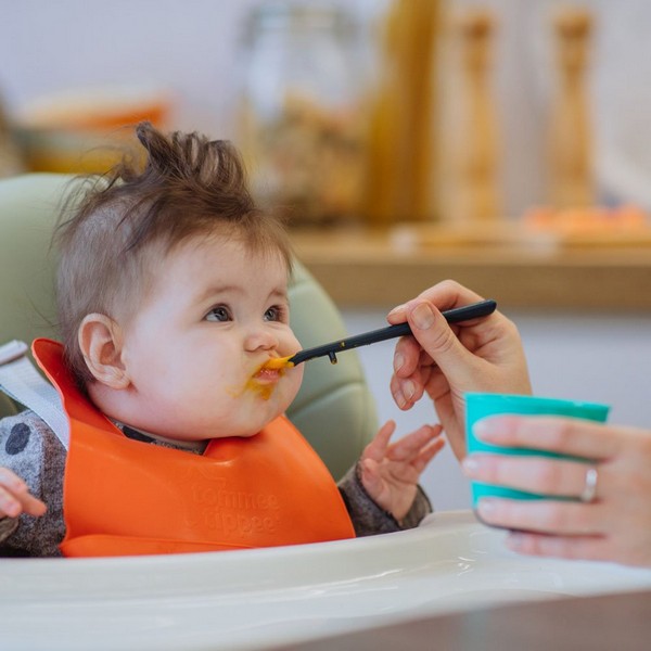 Продукт Tommee Tippee - Термосензорни лъжици с антибактериално покритие BACSHIELD, 4м+, 4 бр./оп. - 0 - BG Hlapeta