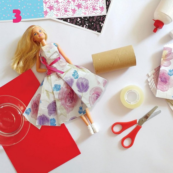Продукт Lisciani Barbie - Училище по рисуване със светеща дъска, включена кукла Барби - 0 - BG Hlapeta