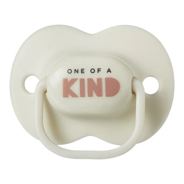 Продукт Tommee Tippee ANY TIME - Комплект от 2 бр. ортодонтични залъгалки със симетричен силиконов биберон, 0-6м, в кутия за стерилизиране - 0 - BG Hlapeta