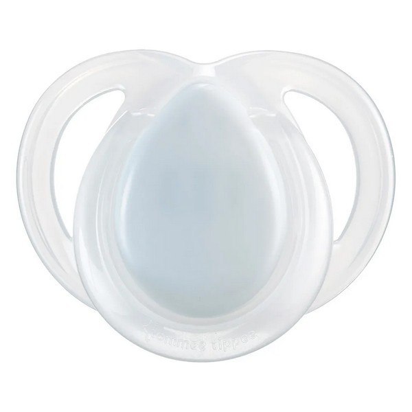 Продукт Tommee Tippee NIGHT TIME - Комплект от 2 бр. ортодонтични залъгалки със светеща в тъмното дръжка, 0-6м, в кутия за стерилизиране - 0 - BG Hlapeta