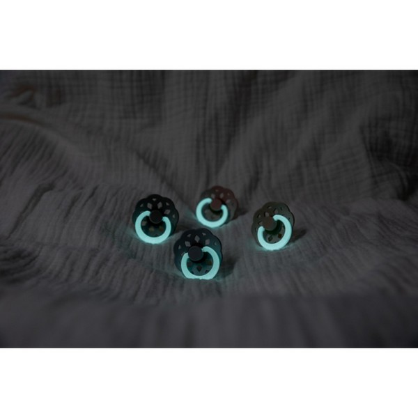 Продукт BIBS Boheme GLOW - Биберон, Каучук, 0-6 месеца - 0 - BG Hlapeta