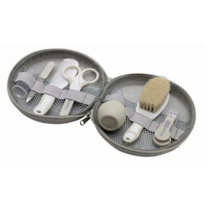 FREEON - Хигиенен несесер с принадлежности FREEON - Хигиенен несесер с принадлежности