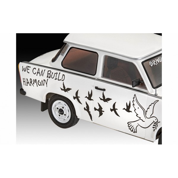 Продукт Revell Trabant 601 - Комплект автомодел за сглобяване 138 части - 0 - BG Hlapeta
