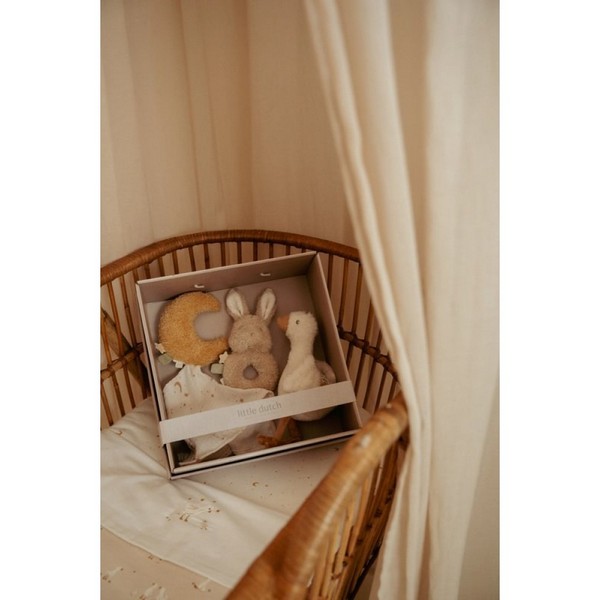 Продукт Little Dutch Newborn Naturals - Подаръчна Кутия с Меки Играчки за Бебе - 0 - BG Hlapeta