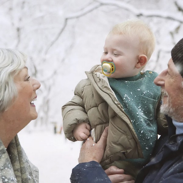 Продукт Philips AVENT Ultra Air NightTime - 2 броя светещи в тъмното, ортодонтски силиконови залъгалки, 18м+, с картинки, в кутия за стерилизиране - 0 - BG Hlapeta