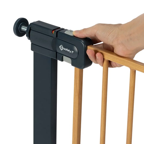 Продукт SAFETY 1st - Универсална метална предпазна преграда за врати и стълби от 73 до 80 см - 0 - BG Hlapeta