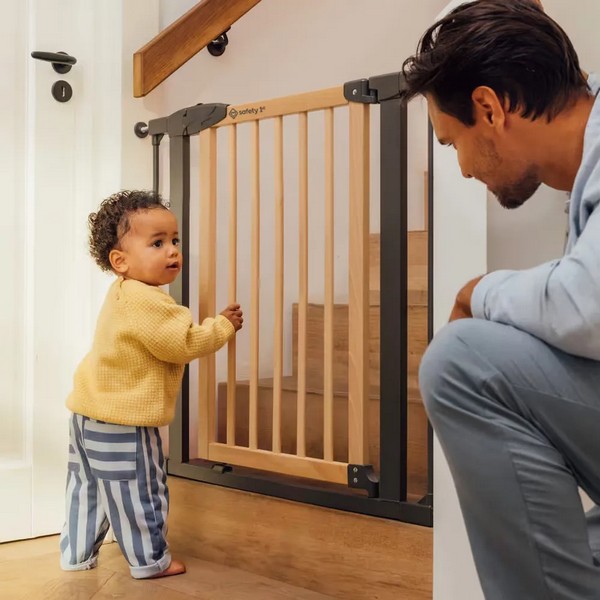Продукт SAFETY 1st Simply Close - Универсална предпазна преграда за врати и стълби от метал и дърво, за отвори от 73 до 80 см - 0 - BG Hlapeta