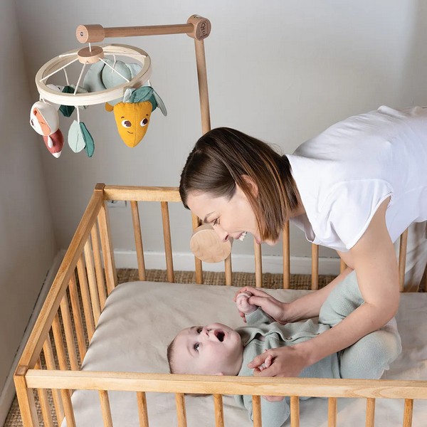 Продукт TINY LOVE Garden of Adventures - Еко Дървена въртележка за бебешка кошара - 0 - BG Hlapeta