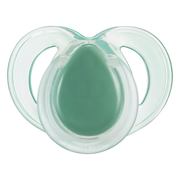 Продукт Tommee Tippee NIGHT TIME - Комплект от 2 бр. ортодонтични залъгалки със светеща в тъмното дръжка, 18-36м, в кутия за стерилизиране - 0 - BG Hlapeta