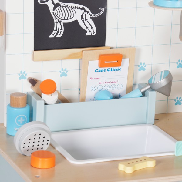 Продукт GINGER HOME - Дървен Ветеринарен Център с Аксесоари и Плюшено Куче, 89×57×30 см - 0 - BG Hlapeta