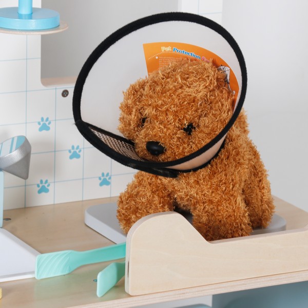 Продукт GINGER HOME - Дървен Ветеринарен Център с Аксесоари и Плюшено Куче, 89×57×30 см - 0 - BG Hlapeta