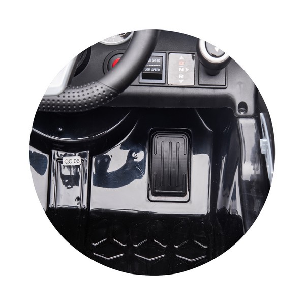 Продукт Акумулаторна кола - Mercedes Benz SLC300 с меки гуми и кожена седалка - 0 - BG Hlapeta