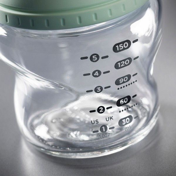 Продукт Tommee Tippee - Стъклено шише за хранене EASI VENT 150 мл 0м+ (1бр./оп) - 0 - BG Hlapeta