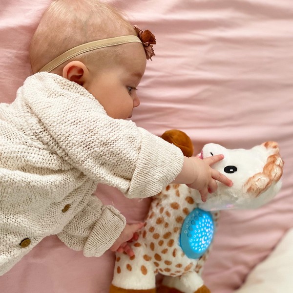 Продукт Софи жирафчето - Музикална нощна лампа плюшена играчка 3 в 1 - 0 - BG Hlapeta