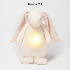 MOONIE 2.0 ЗАЙО - Приятелче за спокоен сън с нощна лампа и успокояващи звуци