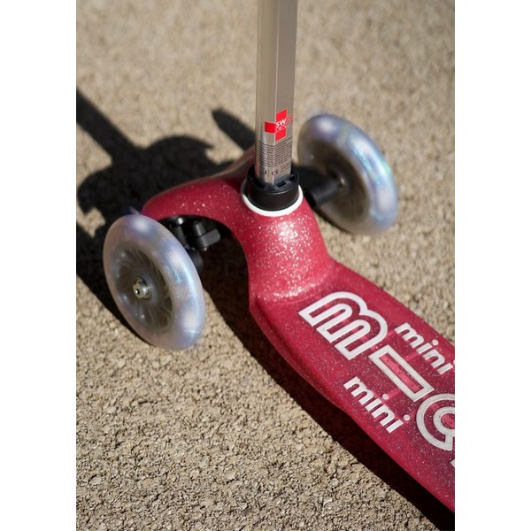 Продукт Micro Mini Deluxe Glitter LED - Тротинетка - 0 - BG Hlapeta