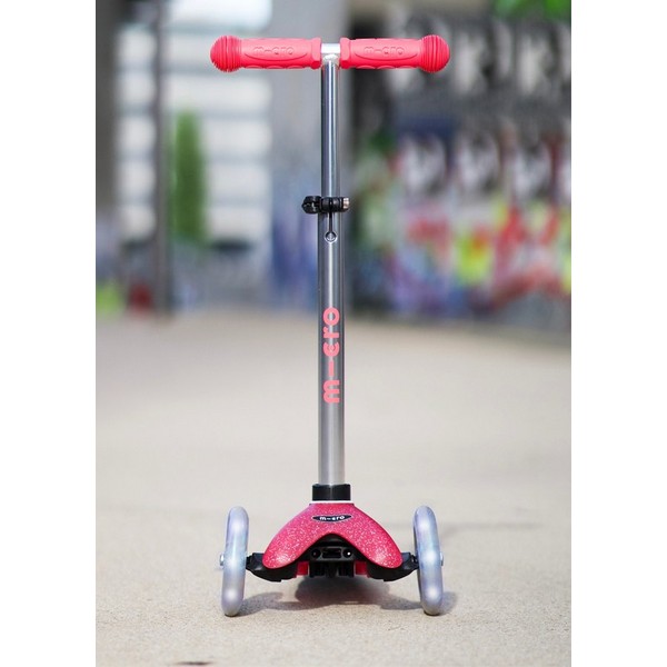 Продукт Micro Mini Deluxe Glitter LED - Тротинетка - 0 - BG Hlapeta