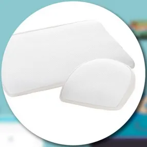 AirCuddle BREEZE MED антирефлуксна възглавница за кошара с непромокаем протектор - 59/39 см