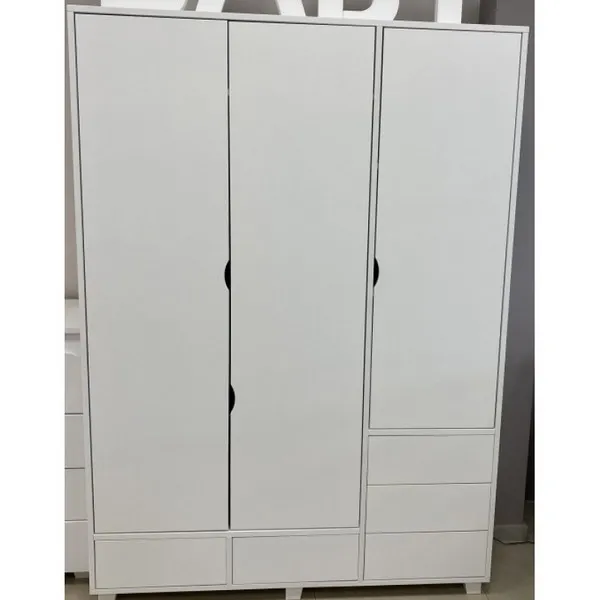 Nuba - Трикрилен Гардероб МДФ с „push” водачи