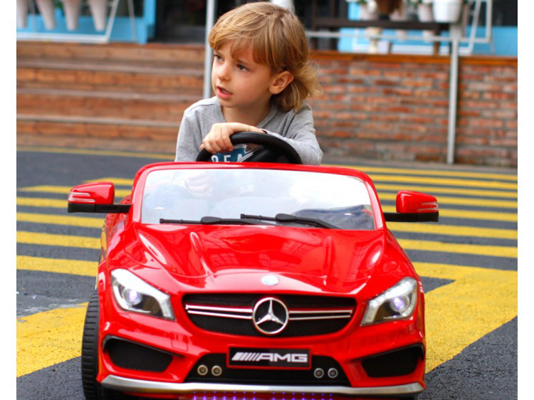 Акумулаторна кола, джип или мотор за вашето дете?