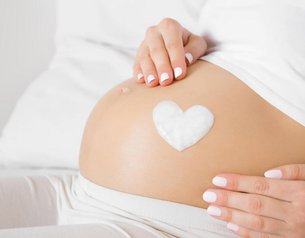 Каква козметика трябва да използват бременните и кърмещите майки?