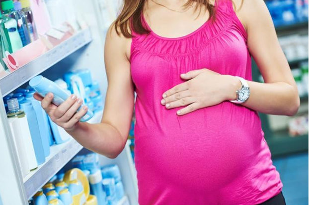 Каква козметика трябва да използват бременните и кърмещите майки?